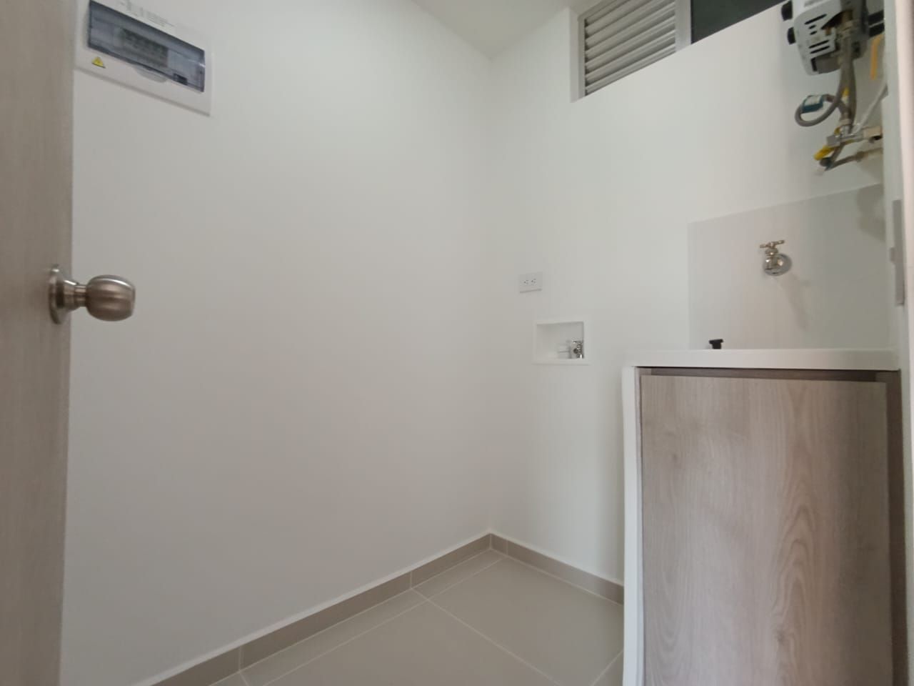 Apartamento en arriendo Antioquia Itagüí Cr Verde Vivo Ariza 64 m2 Habitaciones 3 Baños 2 Garajes 1 Precio $2600000