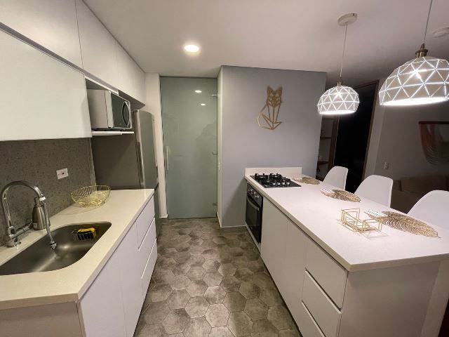 Apartamento en arriendo Antioquia Medellín El Poblado 70 m2 Habitaciones 2 Baños 2 Garajes 2 Precio $7900000