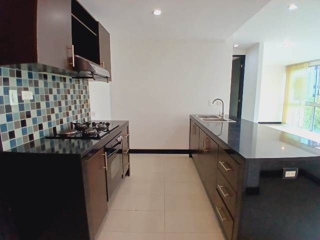 Apartamento en arriendo Antioquia Medellín El Poblado 80 m2 Habitaciones 2 Baños 2 Garajes 2 Precio $4100000