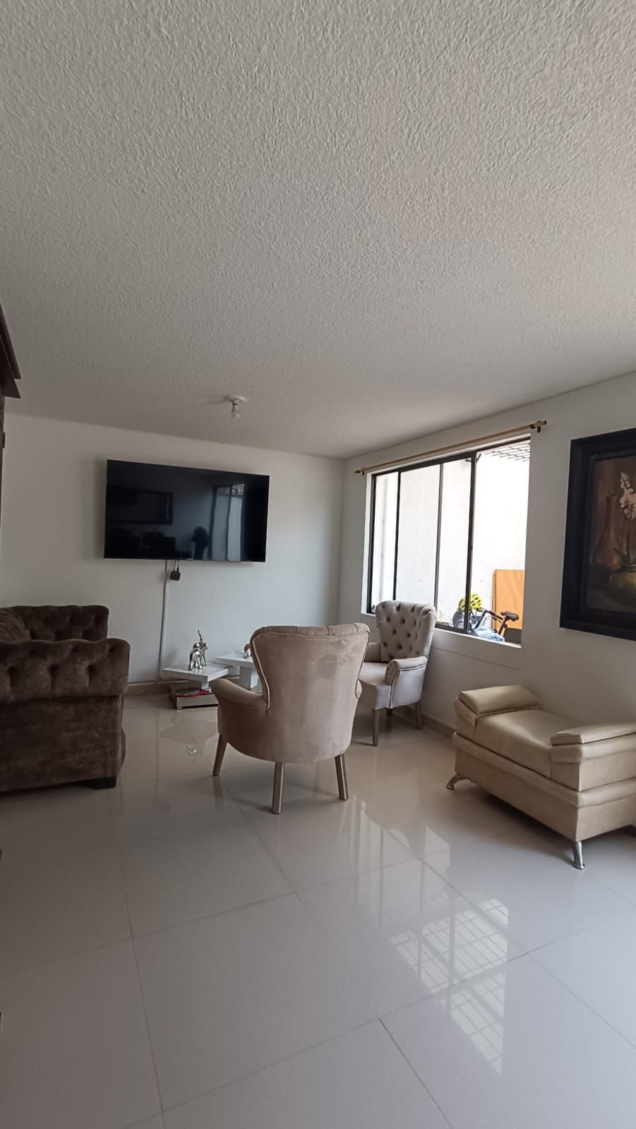 Casa en venta Valle Del Cauca Cali La Hacienda 180 m2 Habitaciones 3 Baños 2 Garajes 1 Precio $620000000