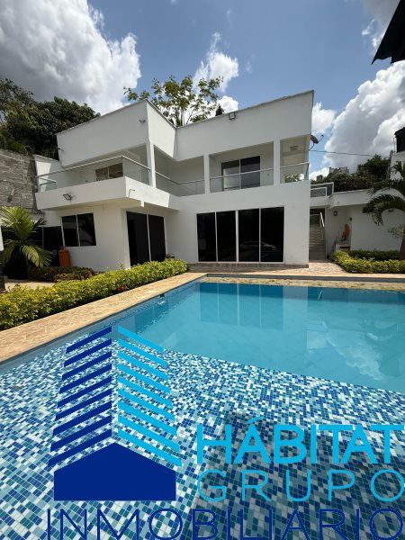 Finca en venta Antioquia San Jerónimo San Jerónimo 730 m2 Habitaciones 3 Baños 4 Garajes 0 Precio $1030000000