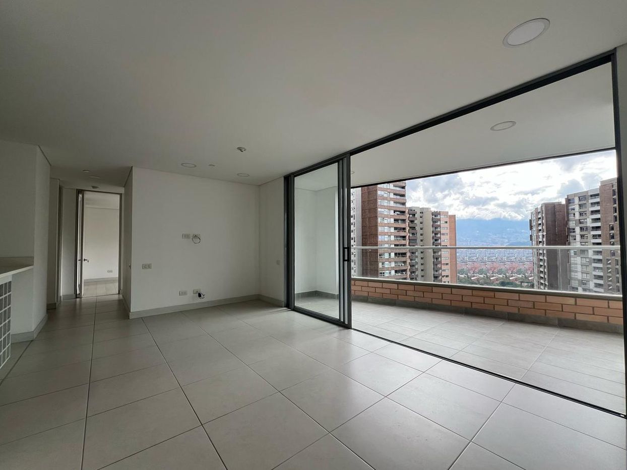 Apartamento en arriendo Antioquia Envigado La Inmaculada 85 m2 Habitaciones 2 Baños 3 Garajes 2 Precio $4550000