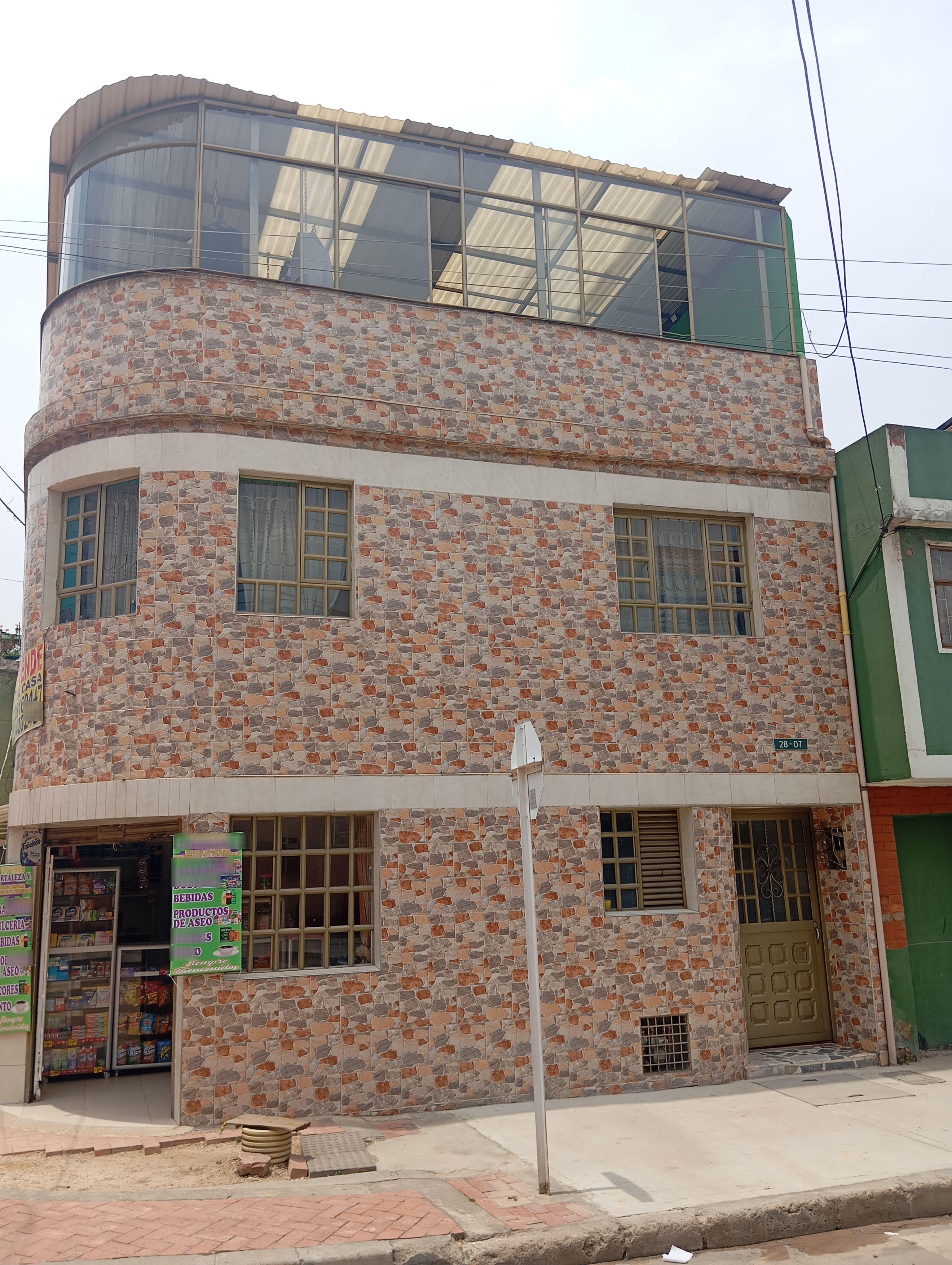 Casa en venta Cundinamarca Bogotá El Carmen 220 m2 Habitaciones 4 Baños 2 Garajes 1 Precio $550000000