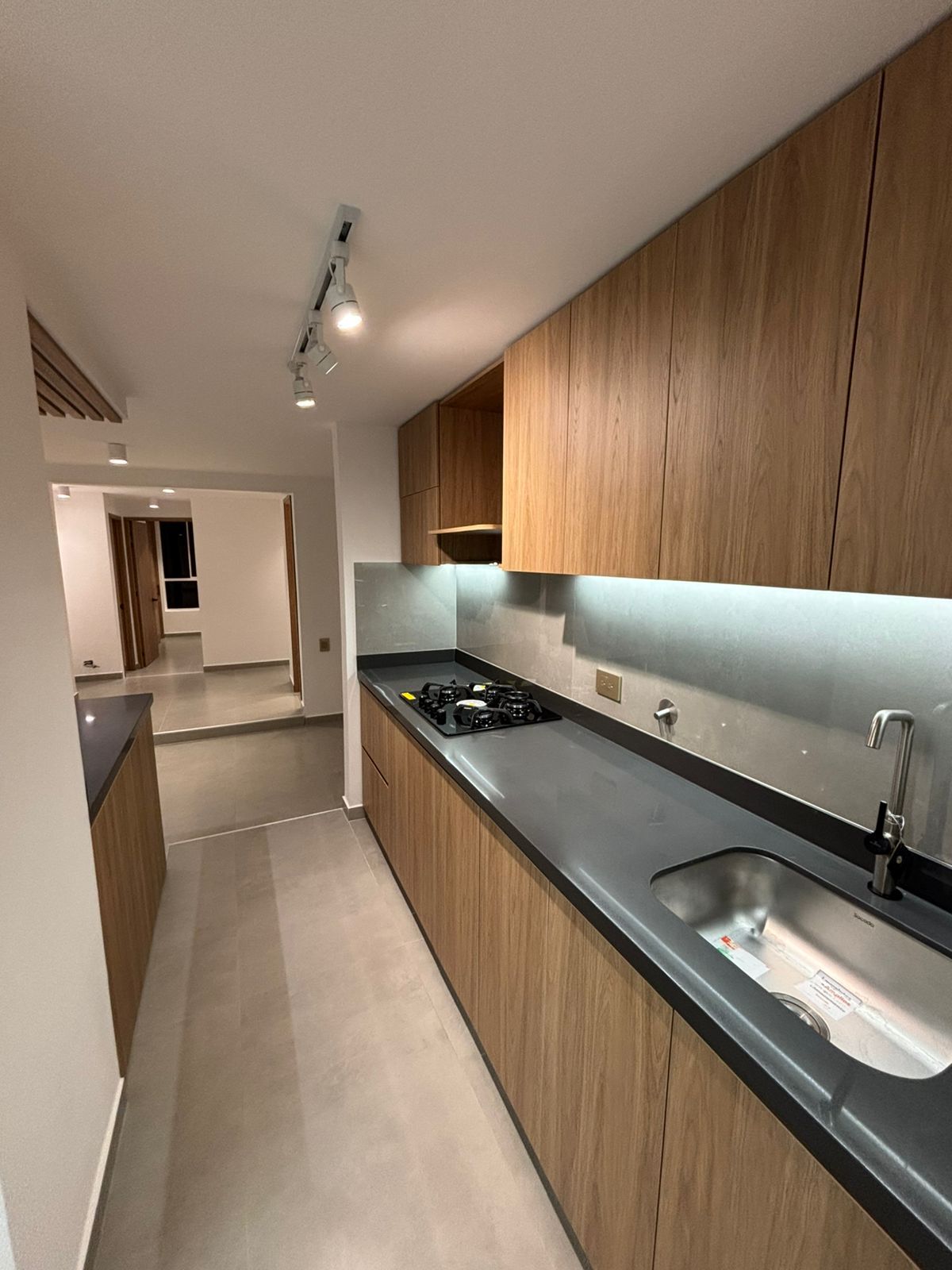 Apartamento en arriendo Antioquia Medellín El Diamante No2 62 m2 Habitaciones 2 Baños 2 Garajes 1 Precio $4200000