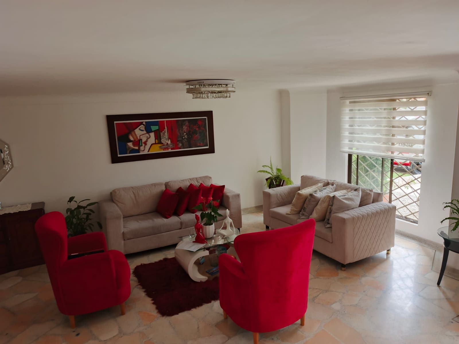 Casa en venta Valle Del Cauca Cali Sector La Luisa Bella Suiza 270 m2 Habitaciones 4 Baños 4 Garajes 3 Precio $650000000