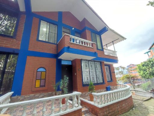 Casa en venta Risaralda Dosquebradas Br Quintas De Jardin Colonial 217 m2 Habitaciones 4 Baños 3 Garajes 2 Precio $445000000