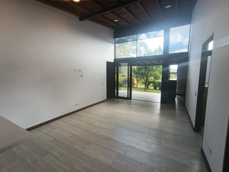 Casa en arriendo Antioquia Rionegro Rionegro 110 m2 Habitaciones 4 Baños 2 Garajes 2 Precio $4500000