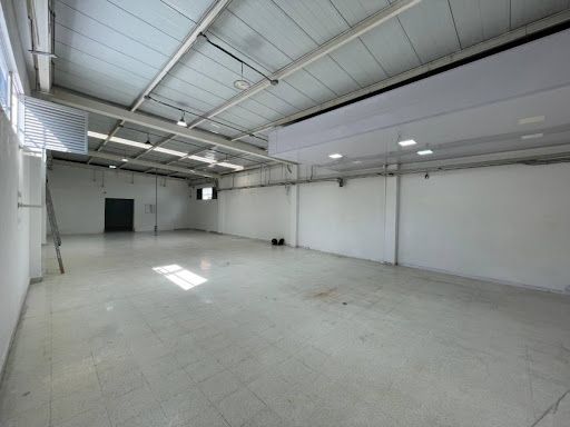 Local en arriendo Antioquia Itagüí 19 De Abril 285 m2 Habitaciones 0 Baños 2 Garajes 4 Precio $14000000