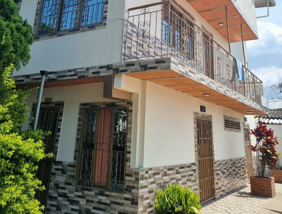 Casa en venta Valle Del Cauca Yumbo Portales De Comfandi 180 m2 Habitaciones 8 Baños 4 Garajes 0 Precio $395000000