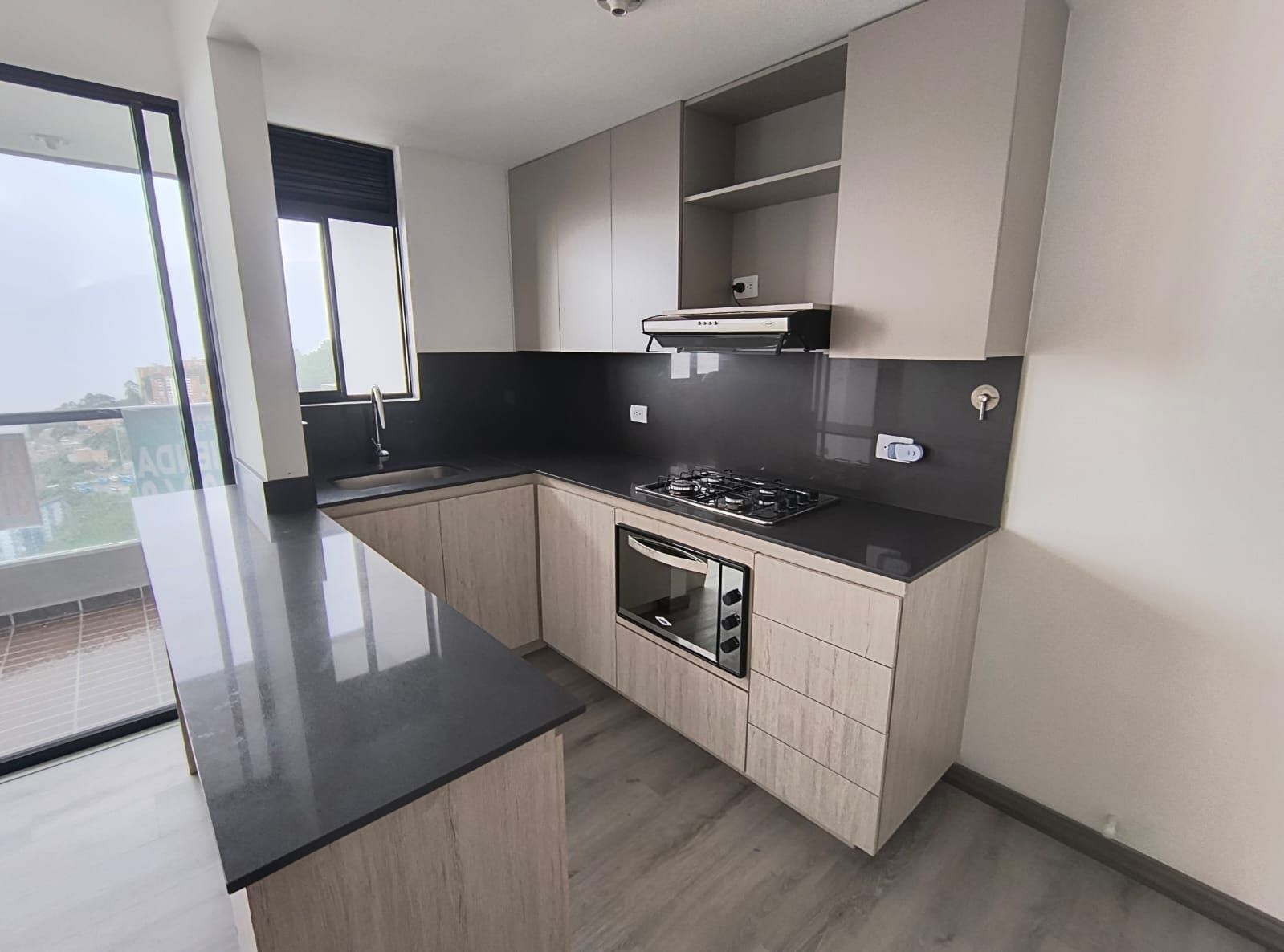 Apartamento en arriendo Antioquia Medellín Asomadera No2 70 m2 Habitaciones 2 Baños 2 Garajes 1 Precio $4000000