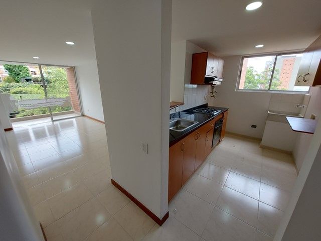 Apartamento en arriendo Antioquia Envigado El Esmeraldal 87 m2 Habitaciones 3 Baños 2 Garajes 2 Precio $3400000