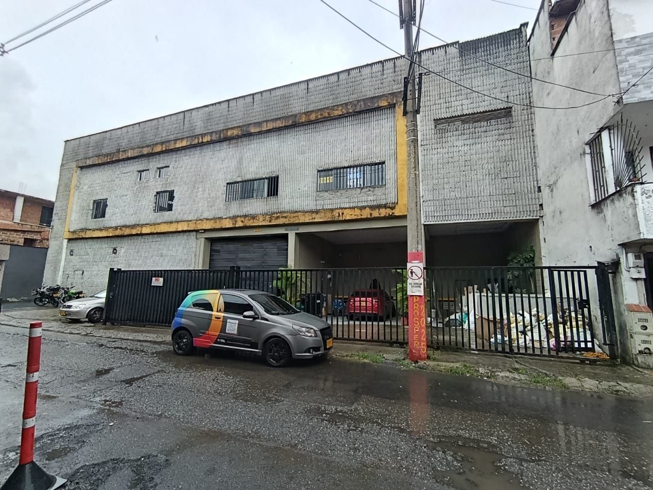 Bodega en arriendo Antioquia Medellín La Colina 2700 m2 Habitaciones 0 Baños 6 Garajes 6 Precio $52000000