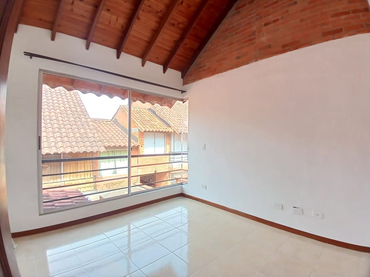 Casa en venta Risaralda Pereira El Dorado 160 m2 Habitaciones 3 Baños 2 Garajes 2 Precio $595000000