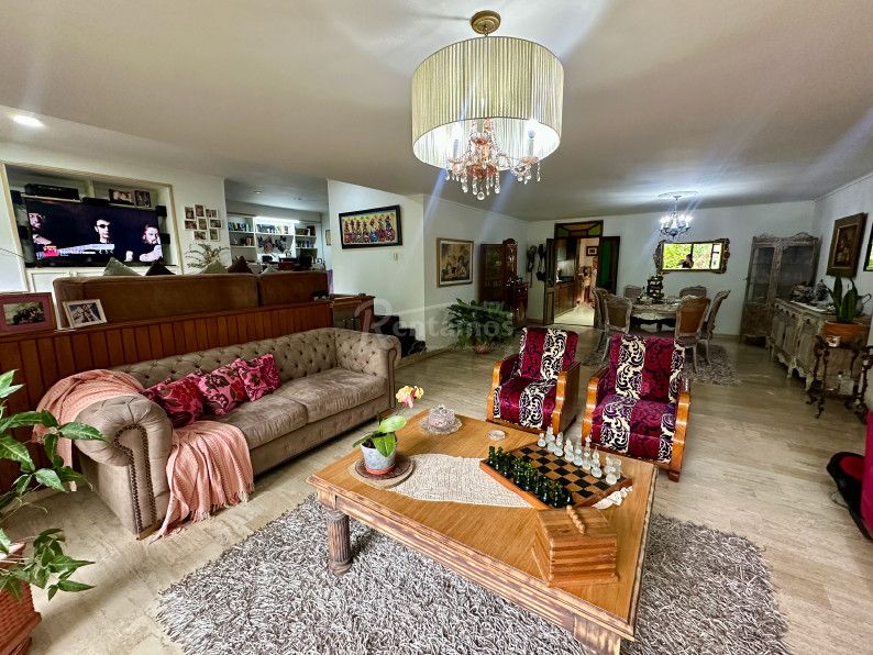 Apartamento en venta Antioquia Medellín Naranjal 246 m2 Habitaciones 3 Baños 3 Garajes 2 Precio $1150000000