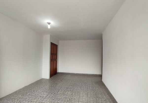 Casa en arriendo Antioquia Envigado Zona Centro 187 m2 Habitaciones 5 Baños 2 Garajes 0 Precio $3200000
