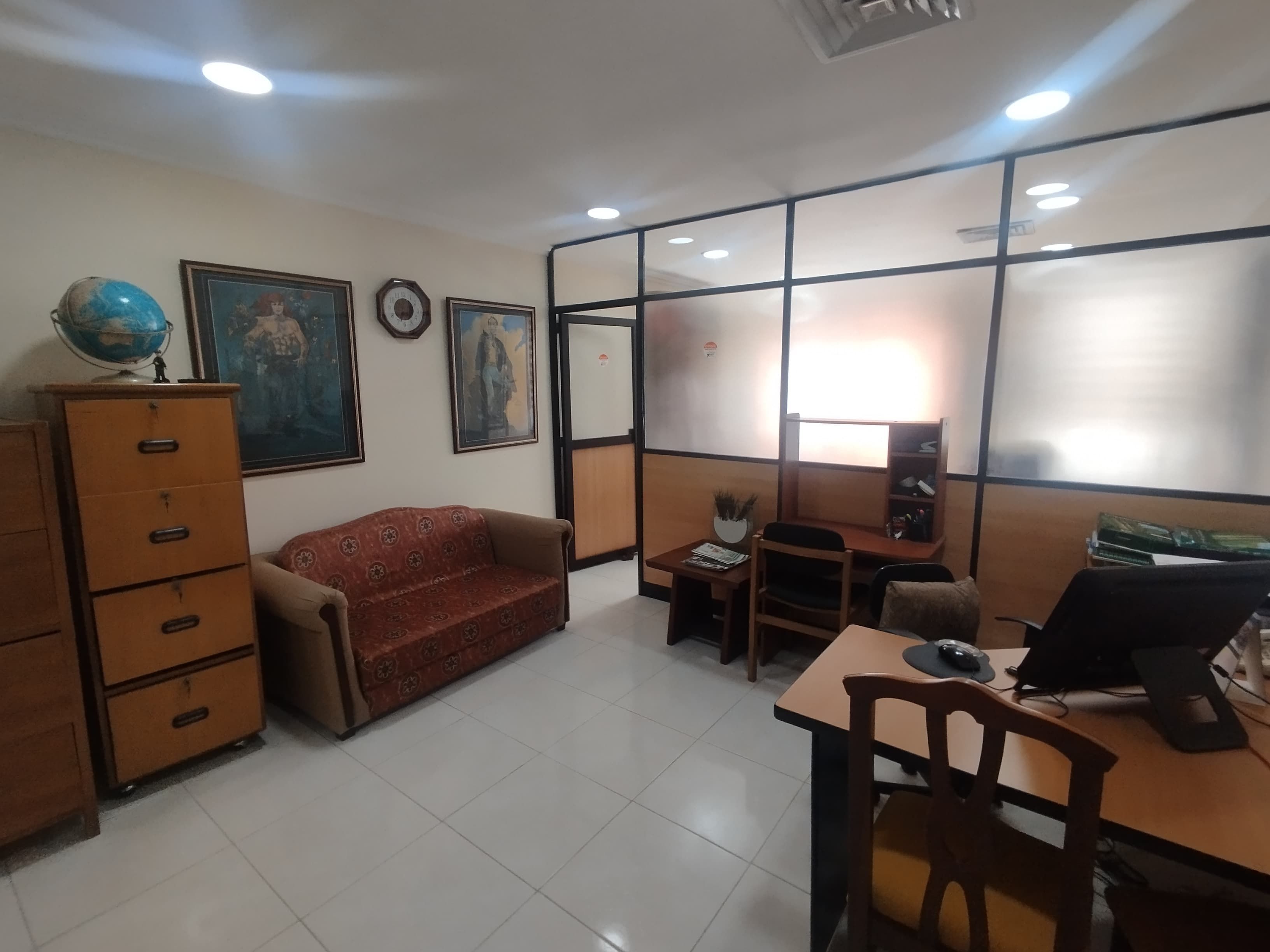 Oficina en arriendo Antioquia Medellín Simesa 34 m2 Habitaciones 0 Baños 1 Garajes 2 Precio $2200000