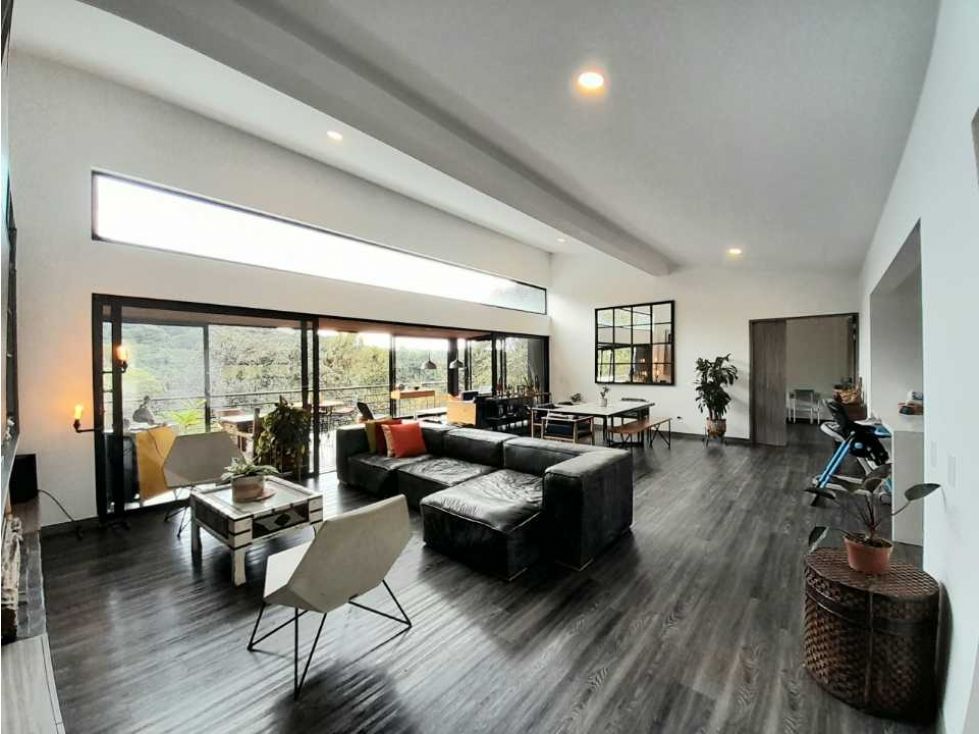 Casa en venta Antioquia Medellín San Benito 260 m2 Habitaciones 4 Baños 3 Garajes 9 Precio $2650000000