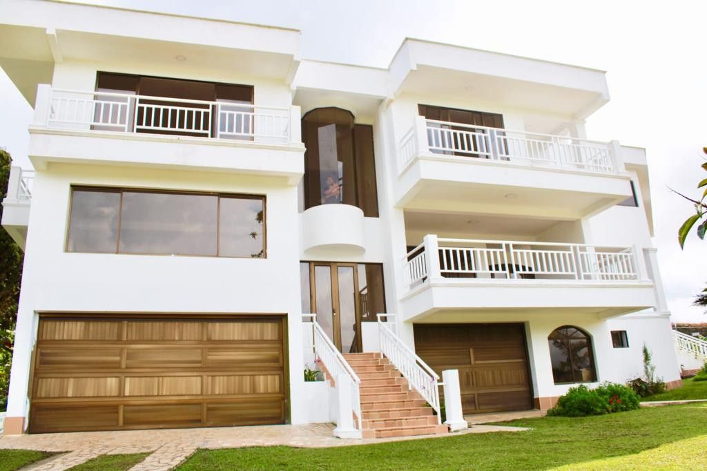 Finca en venta Valle Del Cauca Calima Calima 0 m2 Habitaciones 6 Baños 5 Garajes 3 Precio $1400000000