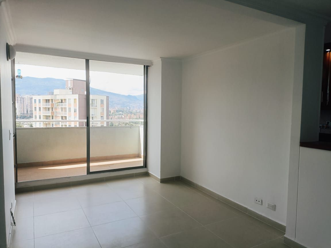 Apartamento en arriendo Antioquia Medellín La Mota 70 m2 Habitaciones 3 Baños 2 Garajes 1 Precio $2900000