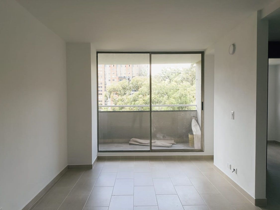 Apartamento en arriendo Antioquia Medellín La Mota 70 m2 Habitaciones 3 Baños 2 Garajes 1 Precio $2700000