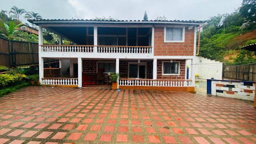 Finca en arriendo Cundinamarca Siberia Siberia 200 m2 Habitaciones 4 Baños 2 Garajes 1 Precio $1700000
