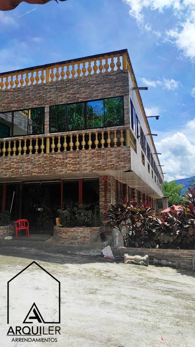 Apartaestudio en arriendo Antioquia Envigado El Salado 35 m2 Habitaciones 1 Baños 1 Garajes 1 Precio $1200000