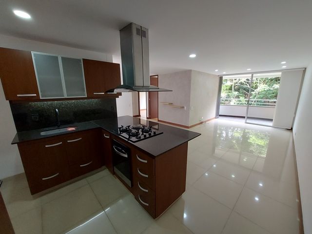 Apartamento en arriendo Antioquia Envigado El Esmeraldal 75 m2 Habitaciones 2 Baños 2 Garajes 2 Precio $3600000