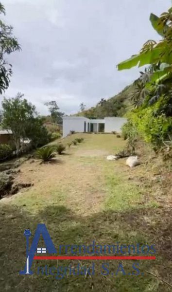 Finca en venta Antioquia Fredonia Fredonia 1200 m2 Habitaciones 3 Baños 2 Garajes 6 Precio $750000000