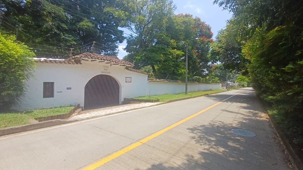 Casa Campestre en venta Valle Del Cauca Cali Parcelaciones Pance 780 m2 Habitaciones 5 Baños 4 Garajes 4 Precio $5700000000