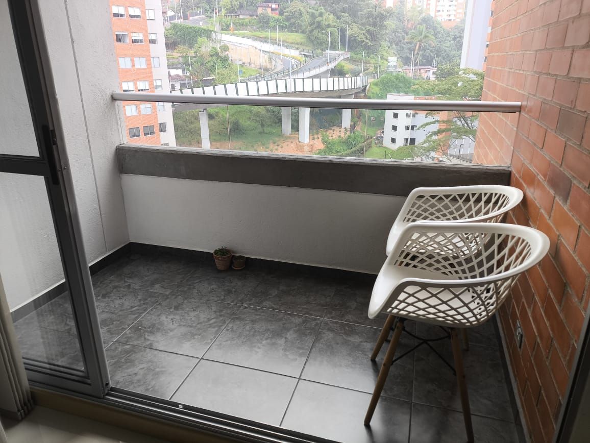 Apartamento en arriendo Antioquia Envigado Alto De Misael 80 m2 Habitaciones 3 Baños 2 Garajes 2 Precio $3400000
