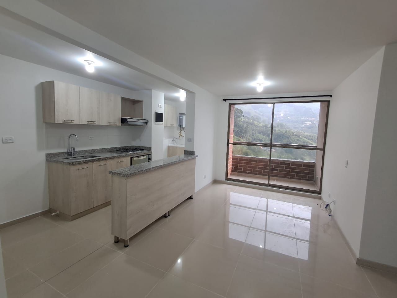 Apartamento en arriendo Antioquia Sabaneta San Joaquín 65 m2 Habitaciones 3 Baños 2 Garajes 1 Precio $2100000