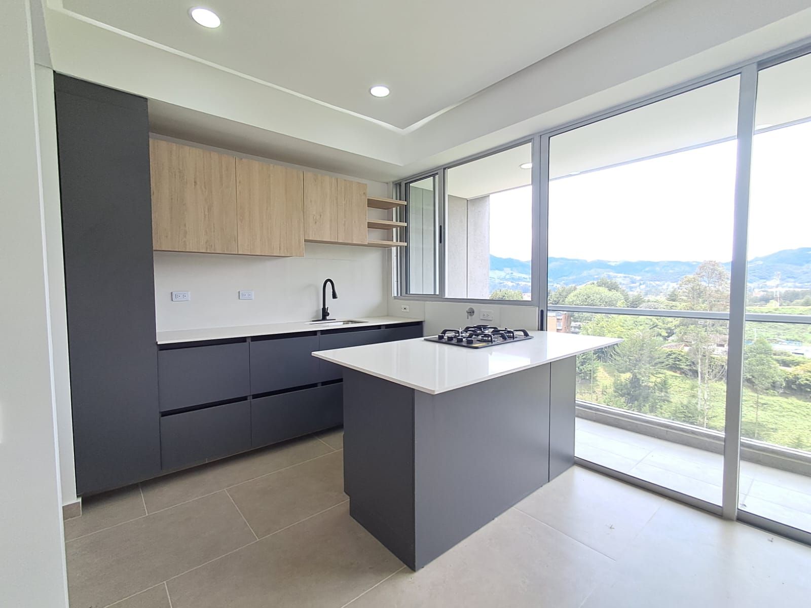 Apartamento en arriendo Antioquia La Ceja Centro 67 m2 Habitaciones 3 Baños 2 Garajes 1 Precio $2900000