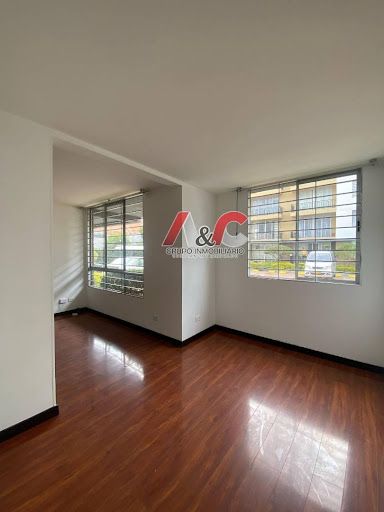 Apartamento en venta Cundinamarca Madrid Hacienda Casablanca Pedregal 56 m2 Habitaciones 2 Baños 2 Garajes 1 Precio $215000000