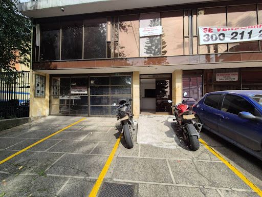 Oficina en arriendo Cundinamarca Bogotá Lago Gaitan 300 m2 Habitaciones 0 Baños 3 Garajes 2 Precio $10500000