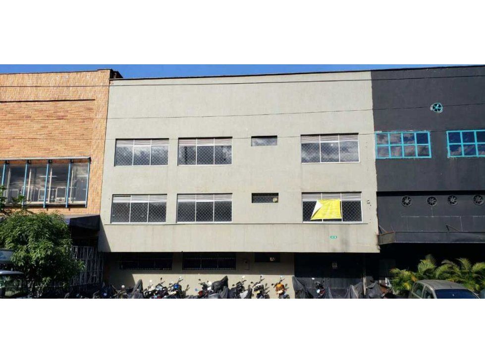 Bodega en arriendo Antioquia Medellín Simesa 1502 m2 Habitaciones 0 Baños 2 Garajes 0 Precio $47000000