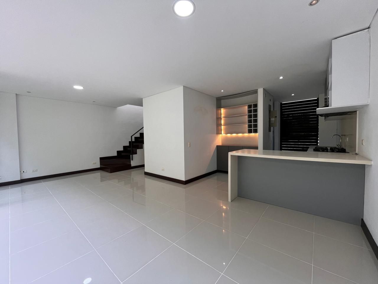 Casa en arriendo Antioquia Envigado Vereda El Peñasco 160 m2 Habitaciones 3 Baños 3 Garajes 4 Precio $8000000