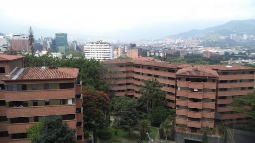 Oficina en arriendo Antioquia Medellín La Linde 136 m2 Habitaciones 0 Baños 2 Garajes 3 Precio $10000000