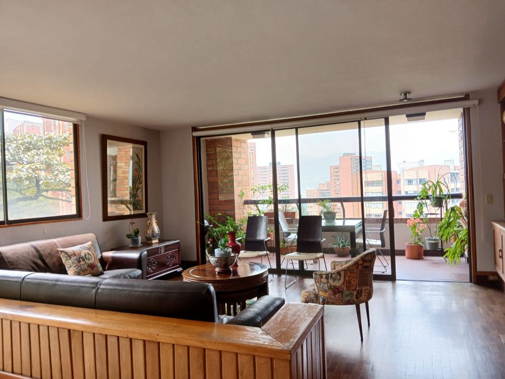 Apartamento en venta Antioquia Medellín Los Balsos No2 174 m2 Habitaciones 2 Baños 3 Garajes 2 Precio $1430000000