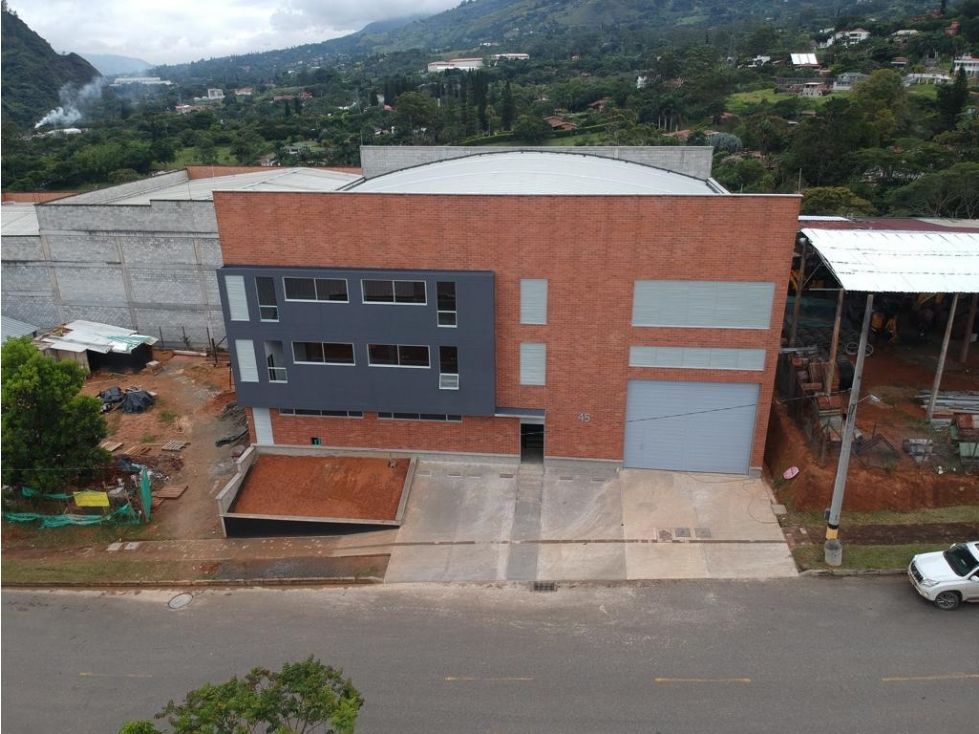 Bodega en arriendo Antioquia Girardota Girardota 744 m2 Habitaciones 0 Baños 2 Garajes 3 Precio $17943953