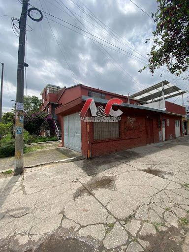 Casa en venta Cundinamarca Bogotá Super Manzana 7 218 m2 Habitaciones 5 Baños 5 Garajes 2 Precio $890000000