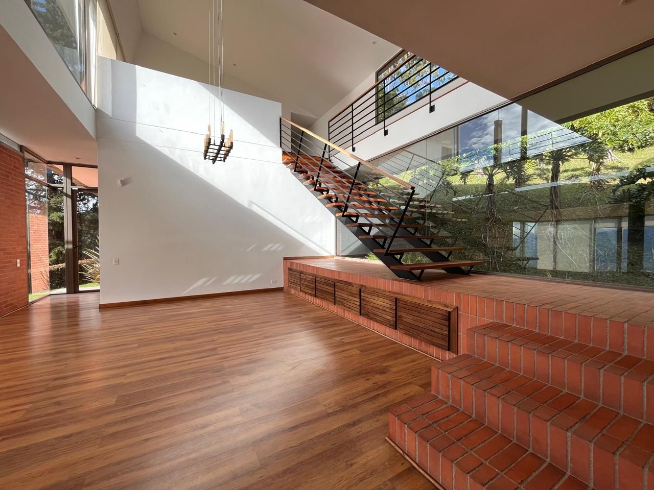 Casa en venta Antioquia Envigado Loma Benedictinos 3000 m2 Habitaciones 3 Baños 4 Garajes 5 Precio $4000000000