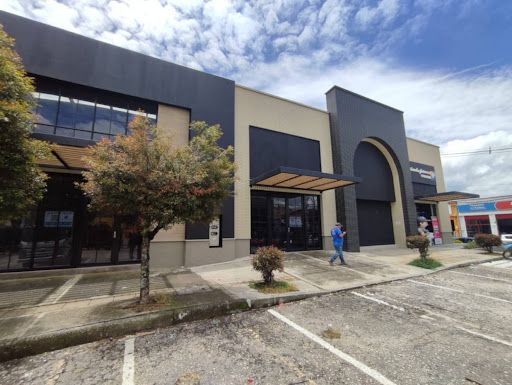 Bodega en arriendo Antioquia Rionegro Centro 1355 m2 Habitaciones 0 Baños 6 Garajes 15 Precio $59000000