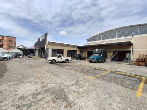 Bodega en arriendo Antioquia Rionegro Centro 482 m2 Habitaciones 0 Baños 6 Garajes 15 Precio $21000000