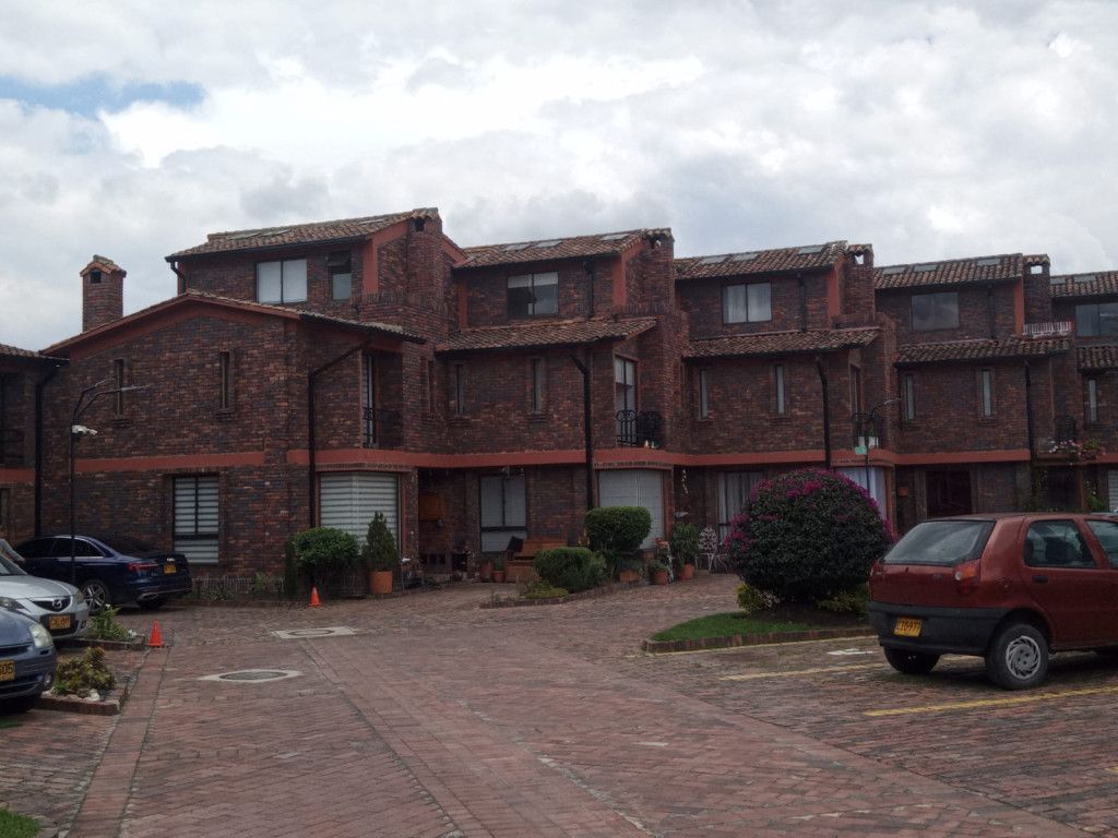 Casa en venta Cundinamarca Chía Cr Quinta Del Parque 139 m2 Habitaciones 3 Baños 4 Garajes 2 Precio $595000000