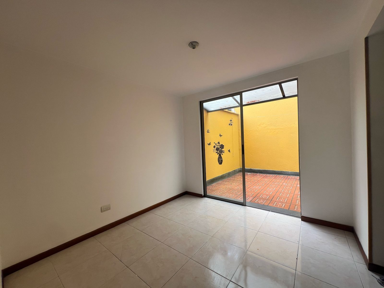 Casa en arriendo Antioquia Envigado Las Antillas 140 m2 Habitaciones 3 Baños 3 Garajes 2 Precio $4250000