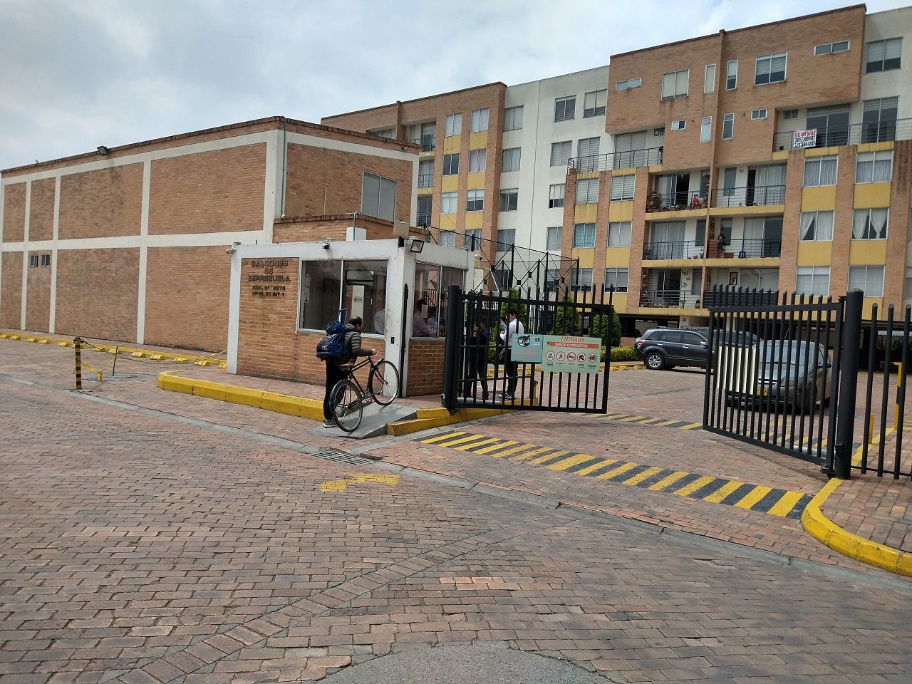 Apartamento en venta Cundinamarca Mosquera Cr Balcones De Serrezuela 72 m2 Habitaciones 3 Baños 2 Garajes 1 Precio $255000000