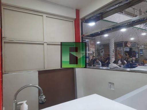 Local en arriendo Antioquia Medellín La Candelaria 4 m2 Habitaciones 0 Baños 0 Garajes 0 Precio $2200000