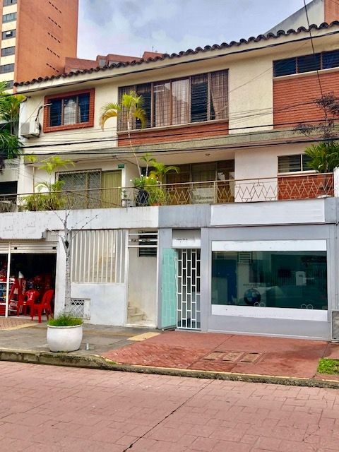 Edificio en venta Valle Del Cauca Cali Juanambú 444 m2 Habitaciones 9 Baños 8 Garajes 0 Precio $1350000000