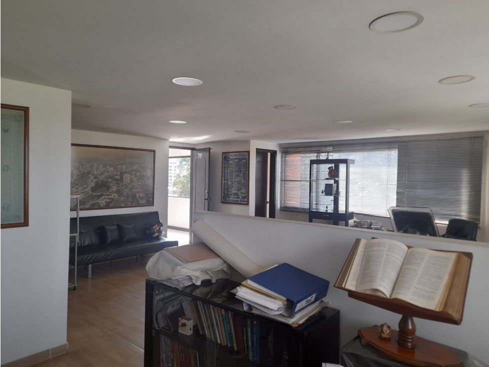 Oficina en venta Valle Del Cauca Cali San Vicente 60 m2 Habitaciones 0 Baños 2 Garajes 0 Precio $125000000