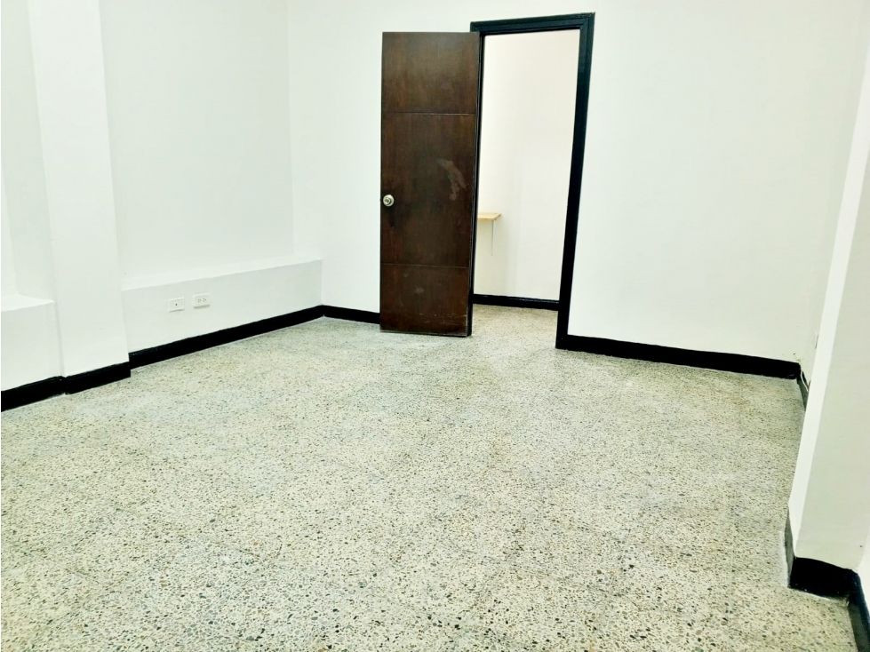 Local en arriendo Antioquia Itagüí Centro 26 m2 Habitaciones 0 Baños 1 Garajes 0 Precio $1250000